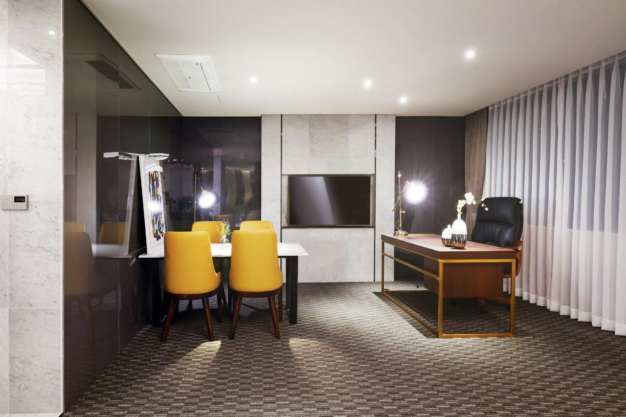 Jeongseon Intoraon Hotel Bagian luar foto